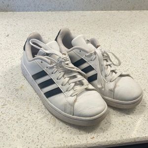 Size 6 adidas